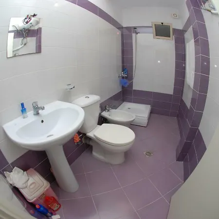 Eduart Apartment *